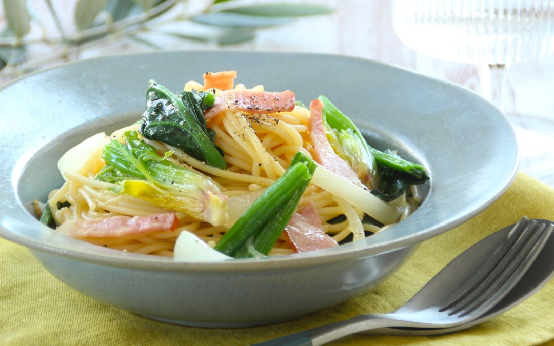 Japanese-Style Bacon & Spinach Pasta