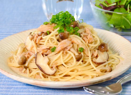 Mushroom and tuna pasta seasoned with Momiji Oroshi Ponzu
